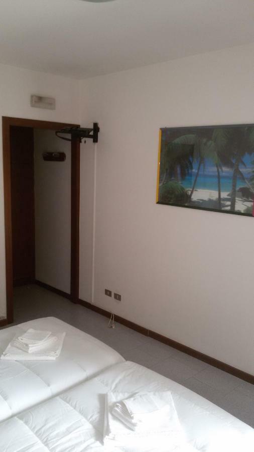 Afrodite Hotel Palu Luaran gambar
