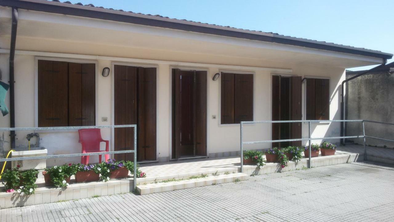 Afrodite Hotel Palu Luaran gambar