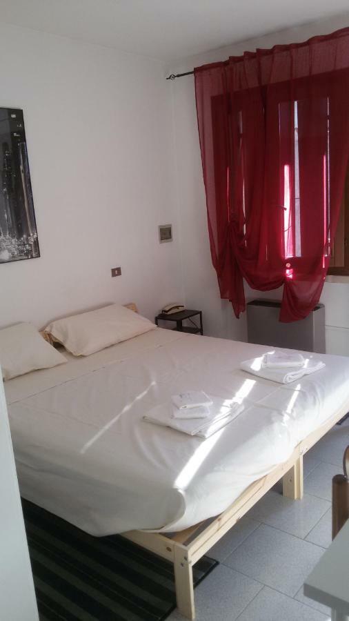 Afrodite Hotel Palu Luaran gambar